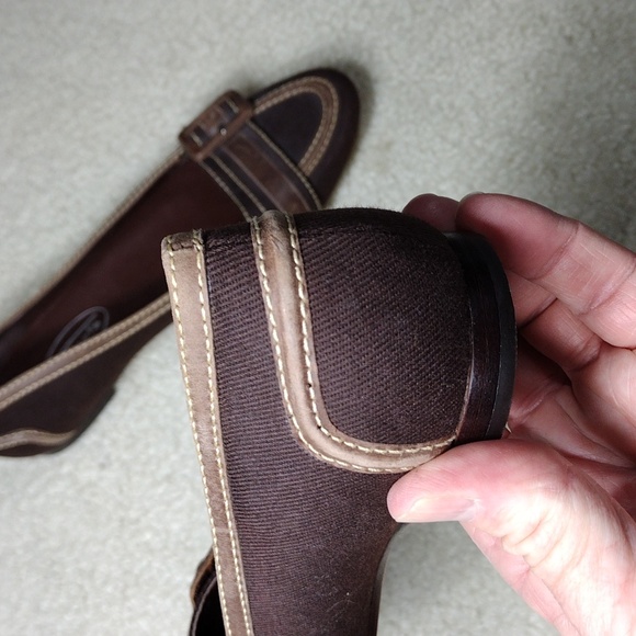 Talbots women's brown cotton flats with leather buckle and trim. NWOT. Size 7 - Picture 7 of 13